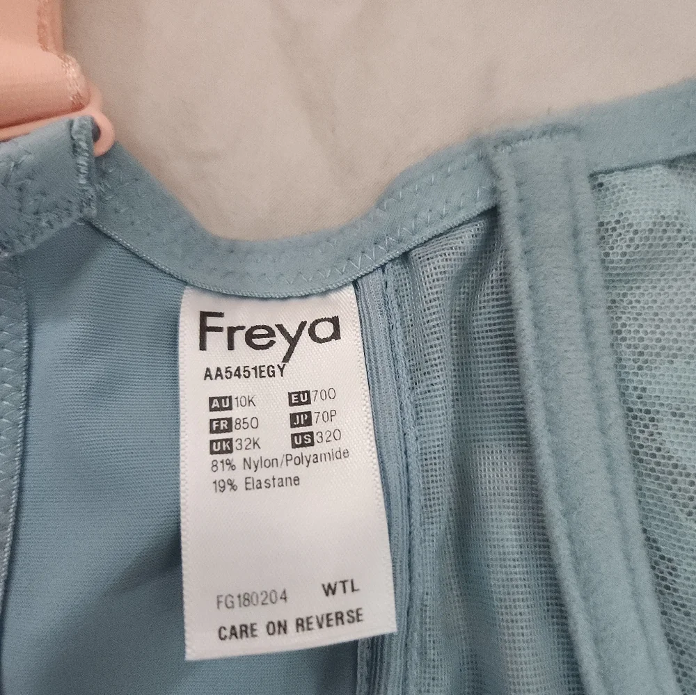 Freya offbeat side support bra 32O - Picture 4 of 7